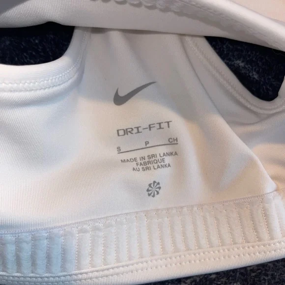 Nike white sports bra - Picture 3 of 3